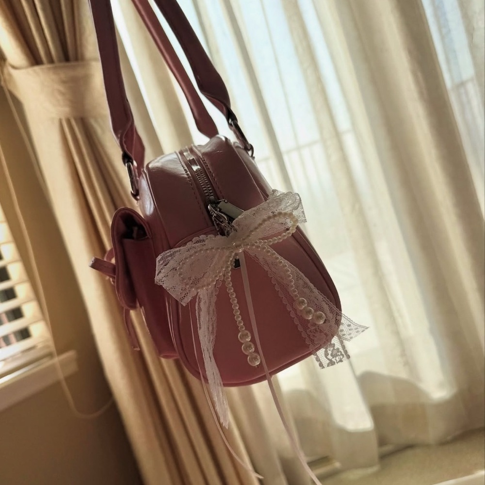 Pink Bow Shoulder Bag + Bag Charm - Picture 2 of 13